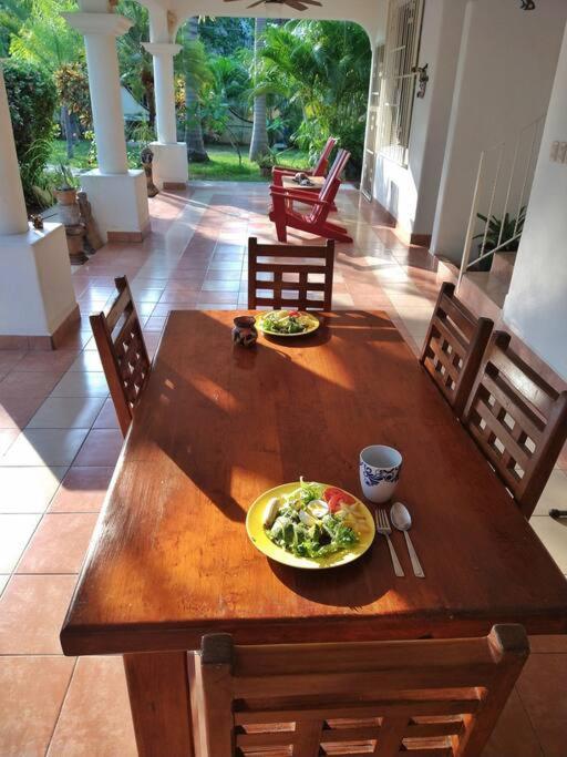 Lush Garden House Near Beaches With Private Pool. ปูแอร์โตเอสกอนดิโด ภายนอก รูปภาพ